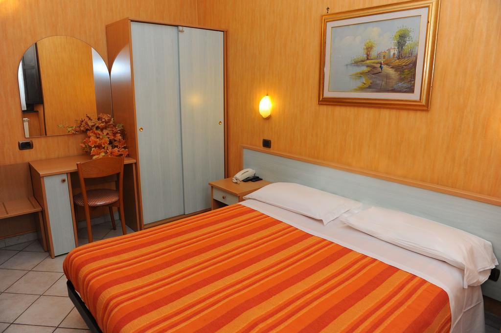 Hotel Isolabella Bussoleno 외부 사진