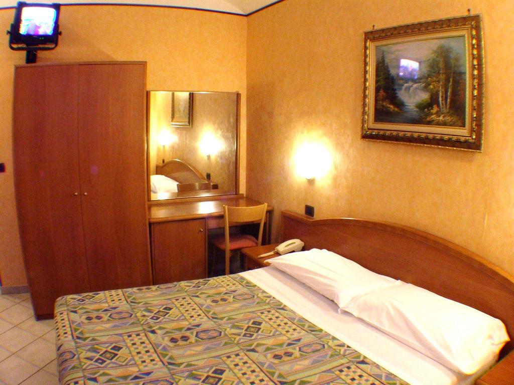 Hotel Isolabella Bussoleno 외부 사진